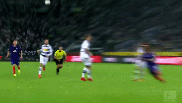 对方防线的 对方防线的